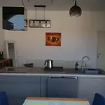 Perina 3* טיסנו