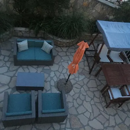 Guest house Perina Tisno