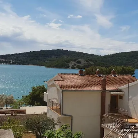 Perina Pensjonat 3*