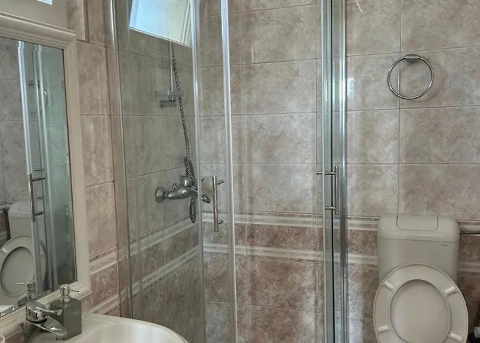 ゲストハウス Perina