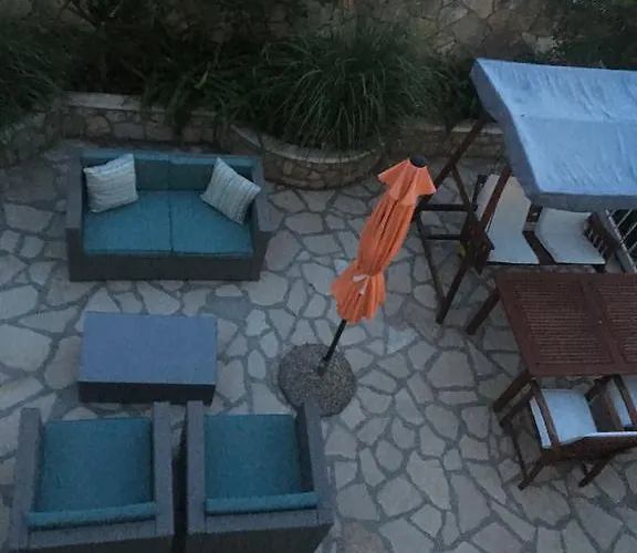 ゲストハウス Perina ティスノ