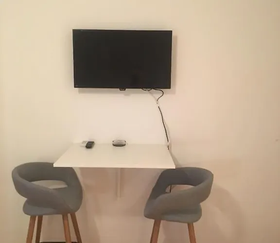 ゲストハウス Perina ティスノ