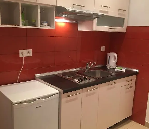 ゲストハウス Perina