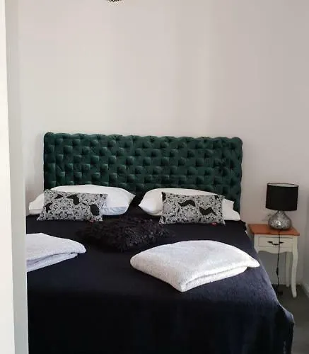 Perina ゲストハウス ティスノ