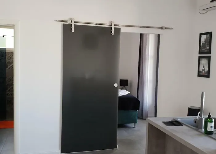 Perina ゲストハウス ティスノ