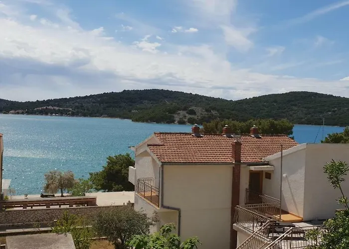 Perina ゲストハウス 3*